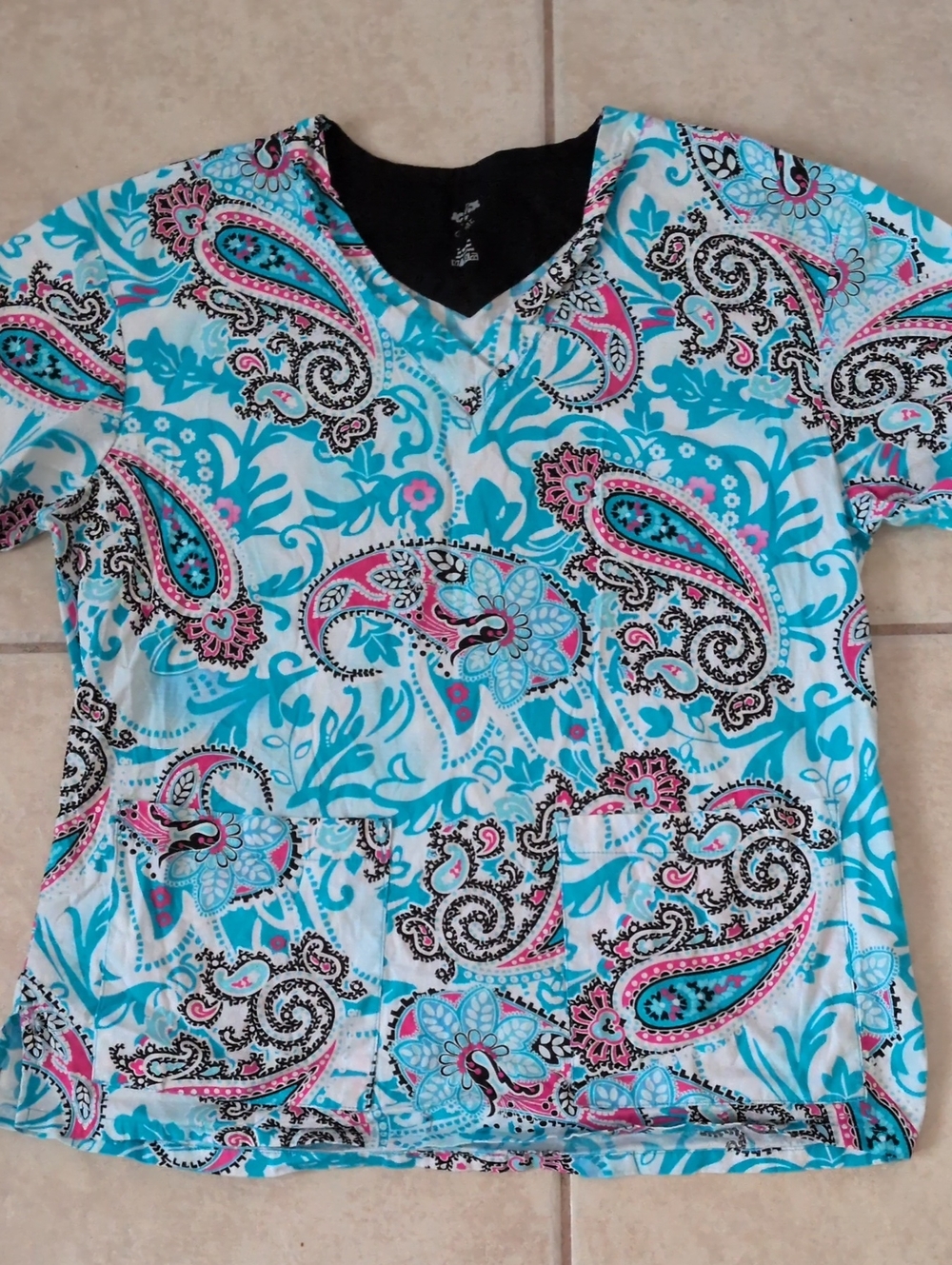 Med Couture Paisley Scrub Top Size Medium